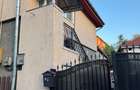 Apartament cu 2 camere decomandat în Petros