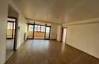 Apartament cu 3 camere în Central - 3
