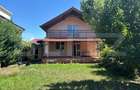 Casă de vânzare în Dumbrăvița – locație centrală - 1