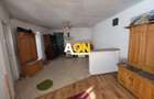 Casa 8 camere, cu 2 corpuri de cladire,  387 mp teren, zona Centru