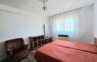 Apartament 3 camere - Targovi?te,Microraion 9
