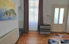 Vand apartament de 2 camere la casa,situat central- Str.Andrei Saguna - 8