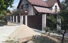 Casa de vanzare Costesti