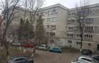 Apartament trei camere decomandat, etaj unu din patru, bloc deosebit, mobilat, doua balcoane inchise - 16
