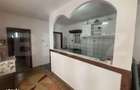 Casa de vanzare, pozitionata excelent, ideala pentru relaxare, sau rel - 8