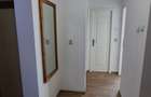 Inchiriez apartament cu 2 camere.