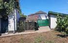 Proprietate din caramida: 2 case independente, teren 900 mp, deschidere pe 2 strazi, Centrul Vechi, - 1
