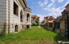 Casa cu arhitectura deosebita, 842 mp ?i teren de 1.048 - 15