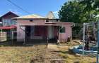 Casa 140 mp, teren 2.453 mp, toate utilitatile acces direct la DN7 - 7