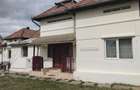 Casa de vanzare cu 5 camere - 1