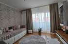 Vand apartament cu 2 camere decomandat strada Eroilor
