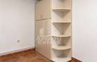 Casa cu 3 camere si curte comuna -zona Parneava