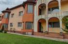 Vila 14+ camere 970mp, teren 1045mp, pt ninim 2 familii, mobilatautila - 6