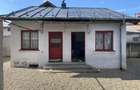 Vanzare casa cu poten?ial reziden?ial ?i comercial in Pucioasa -441 mp - 2