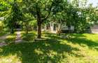 Casa/Vila tip conac, cu anexe si livada de vanzare Valenii de Munte - 9