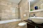 Apartament cu 3 camere și 2 băi, curte comuna, centrală pe gaz, ultracentral - 13