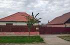 Casa de vanzare cu teren generos ideala pentru familie - 2