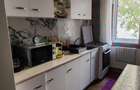 Apartament 3 camere de închiriat.