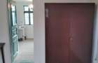 Inchiriez casa cu teren (5 camere + baie + bucatarie)