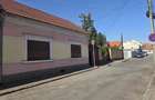 Casa cu 4 camere,curte individuala,acces auto,,ultracentral,Oradea - 1