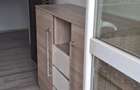 Ofer spre inchiriat apartament 2 camere ,bucatarie, baie,balcon,loc parcare