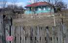 Vand casa plus teren 3700mp sat Manjesti liniste natura si mult potential