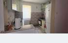 Apartament 3 camere,la uzina curent spre Horia,centrala proprie,etaj 1
