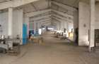 Inchiriem cladirea industrial de 2200 mp.