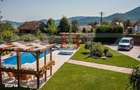 Pensiune cu piscina si teren de 3.000 mp | Zona turistica Livezile - 19
