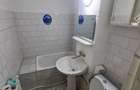 Proprietar vand apartament 2 camere semidecomandate pe str 22 Decembrie bl 1 - 3