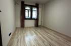 Inchiriez apartament 4 camere Drumul Taberei - Str. Vladeaza - 86 mp