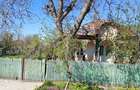 Casa batraneasca plus teren de vanzare in Sat Gurguieti,Comuna Scortaru Nou, judet Braila. Pe malul raului Buzau. Pret 70000, negociabil. - 2