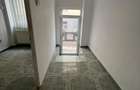 3 spatii comerciale cu un apartament la mansarda - 1