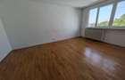 Vand apartament cu 4 camere