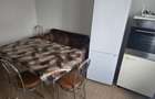 Apartament de 3 camere cu balcon ?i debara, gata de utilizare