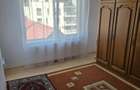 Persoana fizica, vand apartament 65 mp.(din care balcon 4 mp.) semidecomandat, in loc. Floresti, str