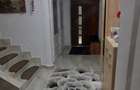 Vind casa cu etaj in centru Resita - 3