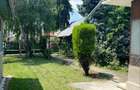 Central Ploiesti - vanzare casa , 2 anexe plus teren 881 mp - 1