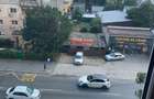 De vanzare apartament cu 3 camere, balcon, etaj 4 - 2