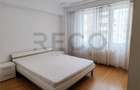 RECO Apartament renovat cu camere Decomandat cu lift
