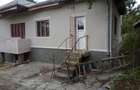 casa 6 camere, parter inalt, beci+garaj,constructie 1995, incalzire centrala l teren intravilan 1,5h - 1