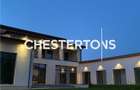 Vila exclusivista formata din 4 cladiri si balta amenajata, Baldovines