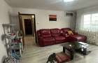 Apartament spatios de vanzare