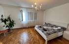 Apartament spatios cu 3 camere | 100 mp | Balcon | Curte | Central
