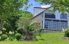 Casa individuala linga padure,liniste , intimitate,piscina, gradina, la 15 minute de Mall Piatra Neamt - 6