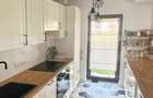 Apartament cu 2 camere, gradina, imobil tip vila, 2 parcari, zona Sub - 9
