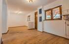 Proprietate si cu potential investitional, 2 imobile, vila 500 mp si casa renova