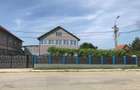 Casa spatioasa de inchiriat(vanzare) in Agigea, curte, parcare, garaj si acces rapid catre Constanta pentru firma sau familie