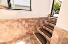 Apartament 2 camere la demisolul unei case, zona Sub Arini - 2