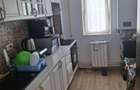 Apartament 3 camere, balcon, centrala pe gaz